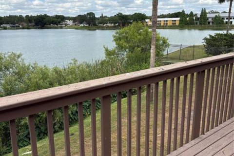 Condo in Lakeland, Florida, 3 bedrooms № 2122296 - photo 6