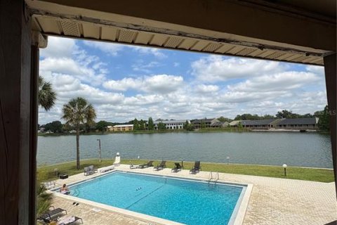 Condo in Lakeland, Florida, 3 bedrooms № 2122296 - photo 7