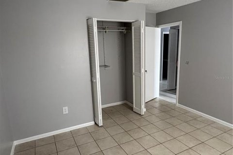 Condo in Lakeland, Florida, 3 bedrooms № 2122296 - photo 12