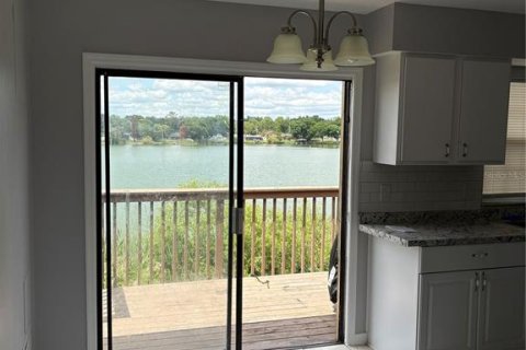 Condo in Lakeland, Florida, 3 bedrooms № 2122296 - photo 8