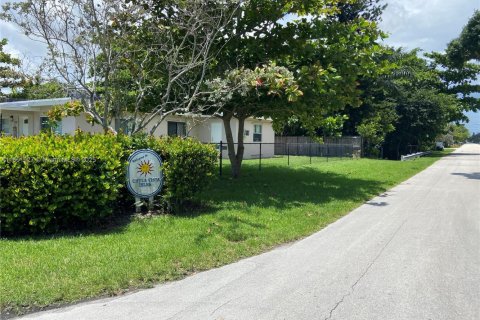 House in Fort Lauderdale, Florida 5 bedrooms, 178.28 sq.m. № 1691613 - photo 2