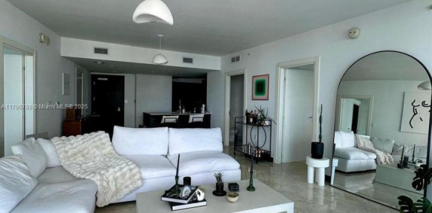 Condominio en Miami, Florida, 2 dormitorios  № 1671277