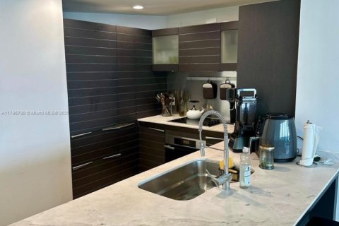 Condominio en venta en Miami, Florida, 2 dormitorios, 116.59 m2 № 1671277 - foto 8
