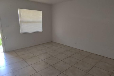 Copropriété à louer à Oakland Park, Floride: 2 chambres, 246.01 m2 № 1868747 - photo 2