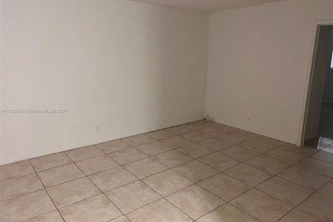 Copropriété à louer à Oakland Park, Floride: 2 chambres, 246.01 m2 № 1868747 - photo 3