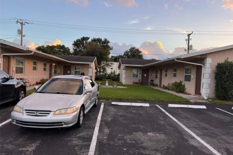 Copropriété à louer à Oakland Park, Floride: 2 chambres, 246.01 m2 № 1868747 - photo 1