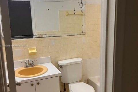 Copropriété à louer à Oakland Park, Floride: 2 chambres, 246.01 m2 № 1868747 - photo 8