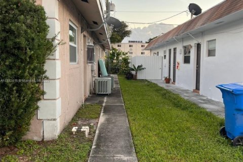 Copropriété à louer à Oakland Park, Floride: 2 chambres, 246.01 m2 № 1868747 - photo 16