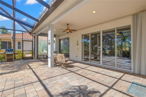House in Sun City Center, Florida 3 bedrooms, 193.14 sq.m. № 2199567 - photo 29