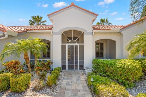 House in Sun City Center, Florida 3 bedrooms, 193.14 sq.m. № 2199567 - photo 5