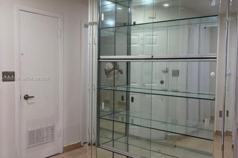 Снять в аренду квартиру в Хайалиа, Флорида 2 спальни, 106.28м2, № 1988671 - фото 11