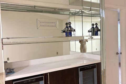 Снять в аренду квартиру в Хайалиа, Флорида 2 спальни, 106.28м2, № 1988671 - фото 10