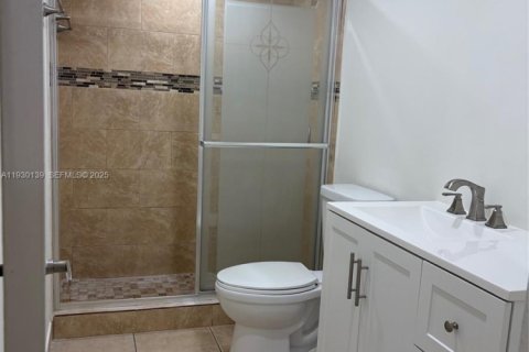 Снять в аренду квартиру в Хайалиа, Флорида 2 спальни, 106.28м2, № 1988671 - фото 7