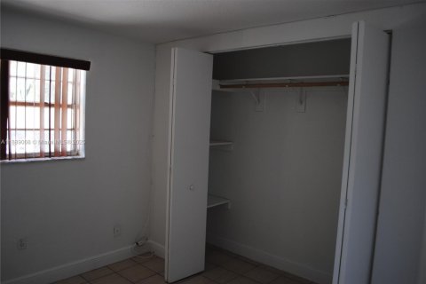 Condominio en alquiler en Palmetto Bay, Florida, 2 dormitorios, 74.41 m2 № 1938888 - foto 17