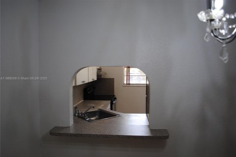 Copropriété à louer à Palmetto Bay, Floride: 2 chambres, 74.41 m2 № 1938888 - photo 8