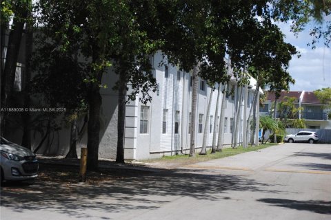 Copropriété à louer à Palmetto Bay, Floride: 2 chambres, 74.41 m2 № 1938888 - photo 4