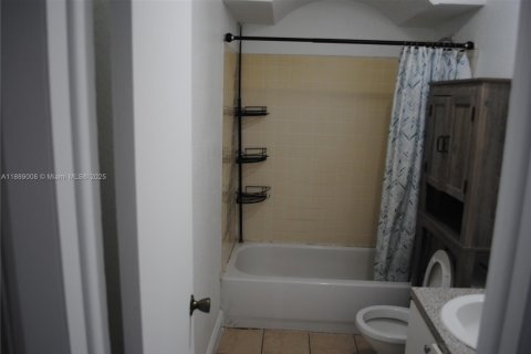 Condominio en alquiler en Palmetto Bay, Florida, 2 dormitorios, 74.41 m2 № 1938888 - foto 20