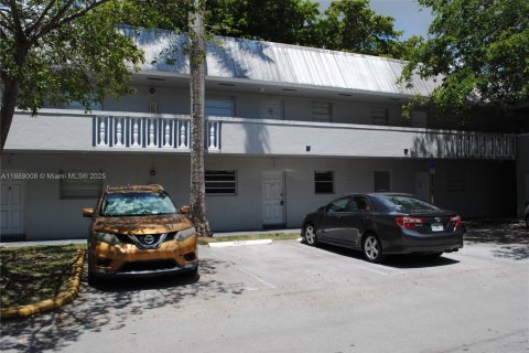 Copropriété à louer à Palmetto Bay, Floride: 2 chambres, 74.41 m2 № 1938888 - photo 2