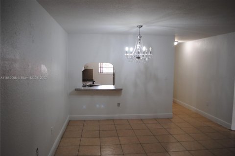 Condominio en alquiler en Palmetto Bay, Florida, 2 dormitorios, 74.41 m2 № 1938888 - foto 10