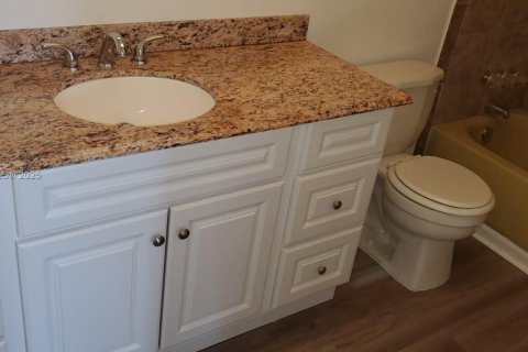 Condominio en alquiler en North Miami, Florida, 2 dormitorios, 95.22 m2 № 1975943 - foto 18