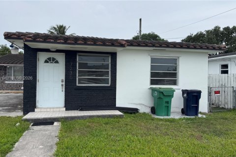 Casa en Miami, Florida 2 dormitorios, 239.87 m2 № 1998538