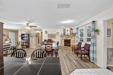 Casa en venta en Lakeland, Florida, 4 dormitorios, 221.01 m2 № 1834915 - foto 9