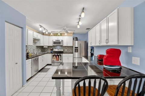 Casa en venta en Lakeland, Florida, 4 dormitorios, 221.01 m2 № 1834915 - foto 11