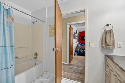 Casa en venta en Lakeland, Florida, 4 dormitorios, 221.01 m2 № 1834915 - foto 27