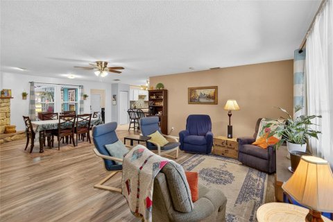 Casa en venta en Lakeland, Florida, 4 dormitorios, 221.01 m2 № 1834915 - foto 6