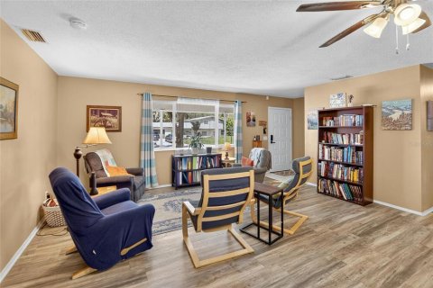 Casa en venta en Lakeland, Florida, 4 dormitorios, 221.01 m2 № 1834915 - foto 5