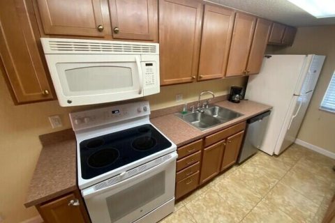 Condo in Delray Beach, Florida, 2 bedrooms  № 2083322 - photo 12