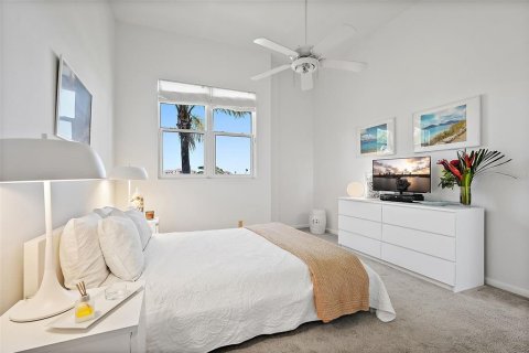 Купить кондоминиум в Сент-Питерсберг, Флорида 6 комнат, 99.41м2, № 1629668 - фото 18