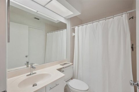 Купить кондоминиум в Сент-Питерсберг, Флорида 6 комнат, 99.41м2, № 1629668 - фото 24