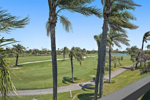 Купить кондоминиум в Сент-Питерсберг, Флорида 6 комнат, 99.41м2, № 1629668 - фото 28