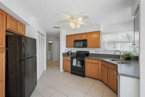 Купить кондоминиум в Сент-Питерсберг, Флорида 6 комнат, 99.41м2, № 1629668 - фото 8