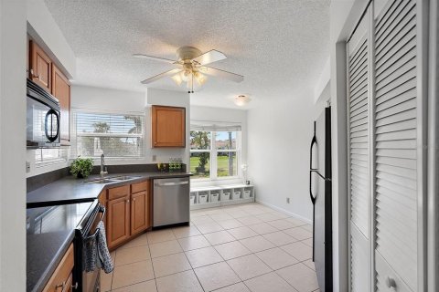 Купить кондоминиум в Сент-Питерсберг, Флорида 6 комнат, 99.41м2, № 1629668 - фото 6