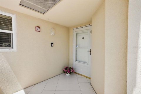 Купить кондоминиум в Сент-Питерсберг, Флорида 6 комнат, 99.41м2, № 1629668 - фото 4