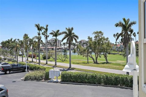 Купить кондоминиум в Сент-Питерсберг, Флорида 6 комнат, 99.41м2, № 1629668 - фото 30