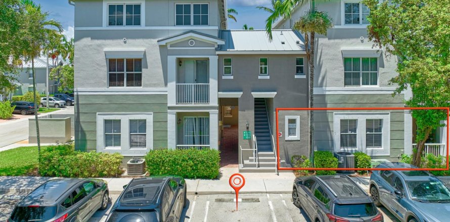 Condominio en Royal Palm Beach, Florida, 3 dormitorios  № 2428429