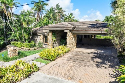 House in Miami Beach, Florida 4 bedrooms, 339.09 sq.m. № 1962194 - photo 3