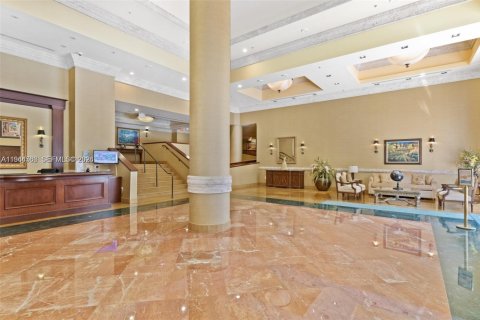 Condo in Miami, Florida, 2 bedrooms № 2002693 - photo 7