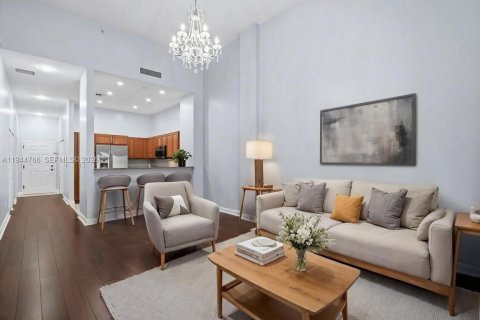 Condo in Miami, Florida, 2 bedrooms № 2002693 - photo 16