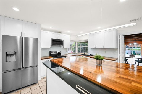 Купить кондоминиум в Лодерхилл, Флорида 2 комнаты, 121.14м2, № 2086860 - фото 24