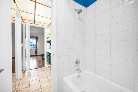 Купить кондоминиум в Лодерхилл, Флорида 2 комнаты, 121.14м2, № 2086860 - фото 14
