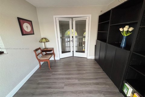 Casa en venta en Pembroke Pines, Florida, 4 dormitorios, 234.11 m2 № 1832448 - foto 12