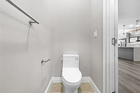 Townhouse in Davenport, Florida 4 bedrooms, 206.61 sq.m. № 2208029 - photo 6
