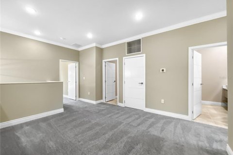 Townhouse in Davenport, Florida 4 bedrooms, 206.61 sq.m. № 2208029 - photo 17