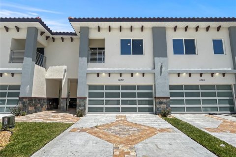 Touwnhouse à Davenport, Floride 4 chambres, 206.61 m2 № 2208029