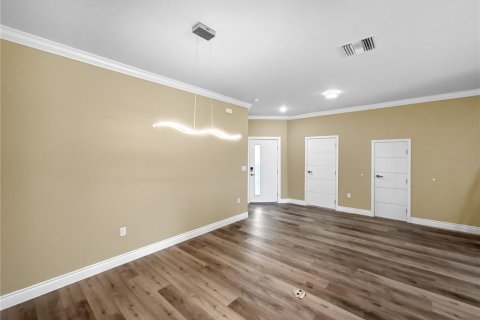 Townhouse in Davenport, Florida 4 bedrooms, 206.61 sq.m. № 2208029 - photo 4