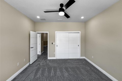 Townhouse in Davenport, Florida 4 bedrooms, 206.61 sq.m. № 2208029 - photo 21